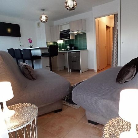 Appartement Face A La Gare อานมาส ภายนอก รูปภาพ