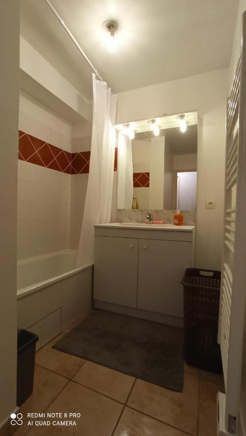 Appartement Face A La Gare อานมาส ภายนอก รูปภาพ